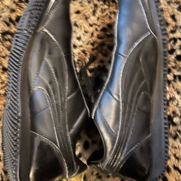 Puma black running shoes very gentle preloved size 8 - Picture 5 of 6